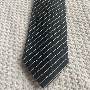 Bergamo New York navy gold striped necktie 100%‎ silk vintage